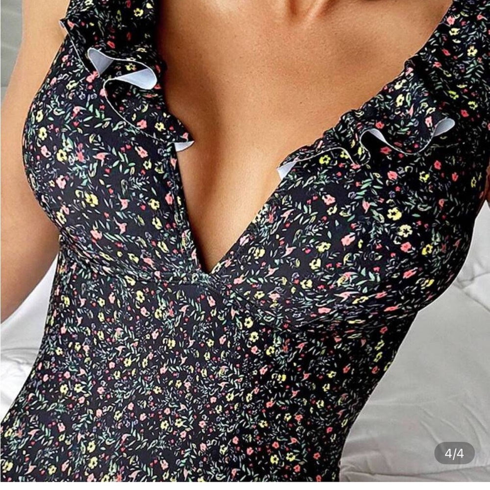 Floral Ruffle One-Piece Swimsuit - Picture 2 of 5